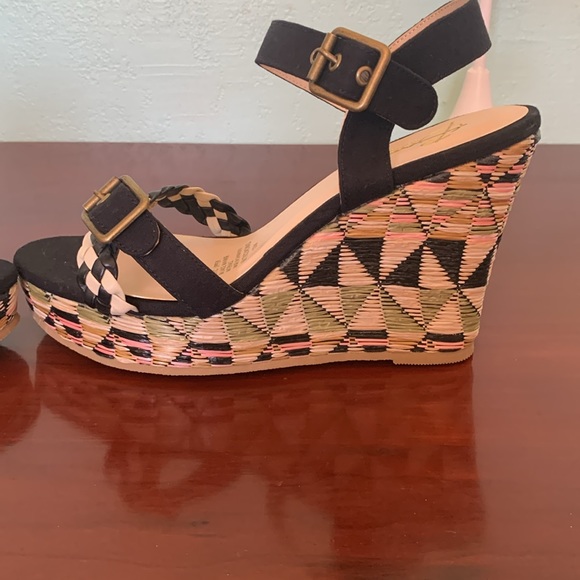 Multi-Color Wedges NWOT sz 10 - Picture 4 of 4